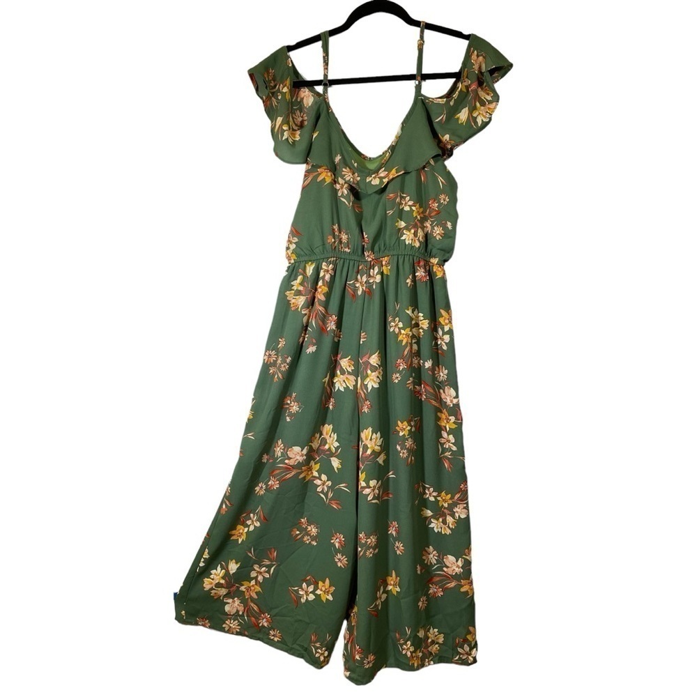 As U Wish AUW women's M green floral Cropped wideleg jumpsuit ruffled shoulder